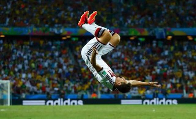 千万不要模仿,这个动作危险很大