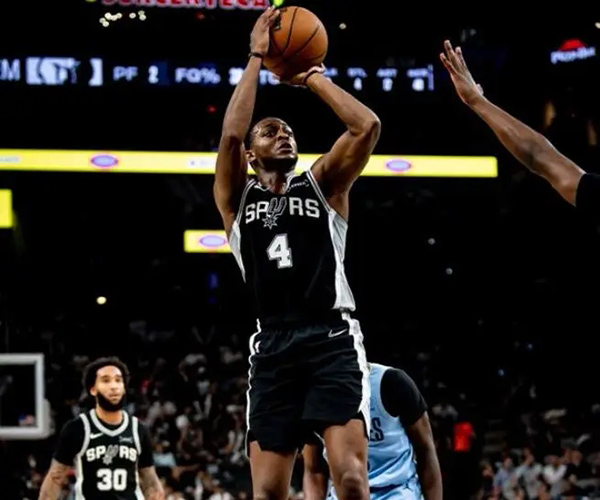 巴恩斯7记三分率<a href=/lanqiu_jingcai/spurs/ target=_blank class=infotextkey>马刺</a>双杀灰熊 残阵灰熊虽败犹荣