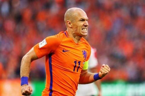 在过去的一段时间,罗本是荷兰队的核心巨星